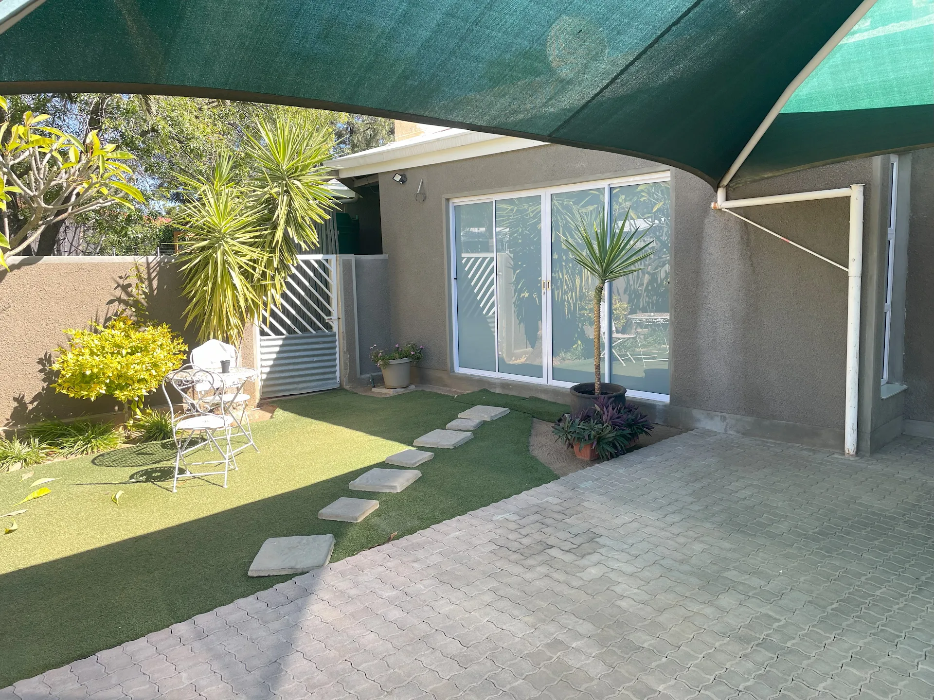 Fouries Nest Guesthouse