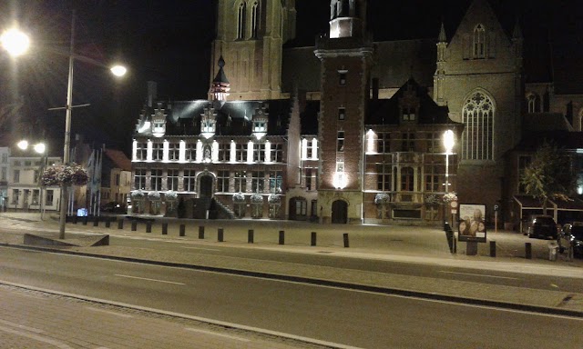 Café Leffe Eeklo, Brasserie Middenstandshuis