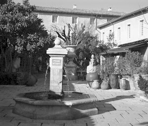 Photo n°37 de Hôtel Dongier Antiquités à L'Isle-sur-la-Sorgue (Magasin d'antiquités)