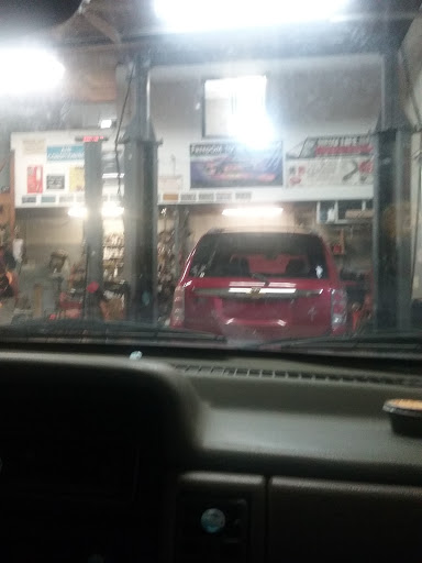 D & W Auto Repair - Thumbnail
