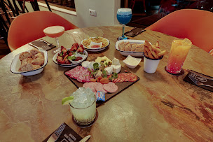 Photo n°14 de Station M by Maison Montmartre à Paris (Café)