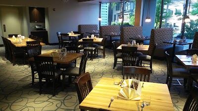 Photos of University Plaza Hotel