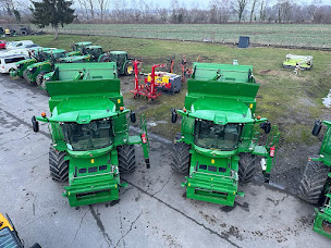 Photo n°4 de AGRIVISION à Espoey (Fournisseur de matériel agricole)