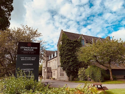 Stonecross Manor Hotel