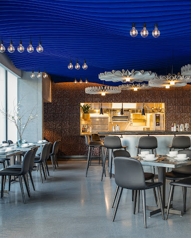 Uccello Lounge by null