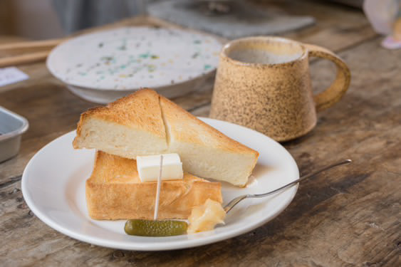 buis. flowers and antiques