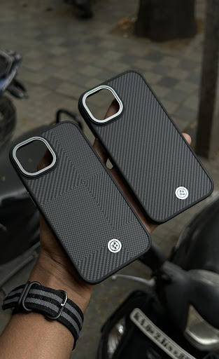 Spigen Carbon Fiber Premium Cover post image