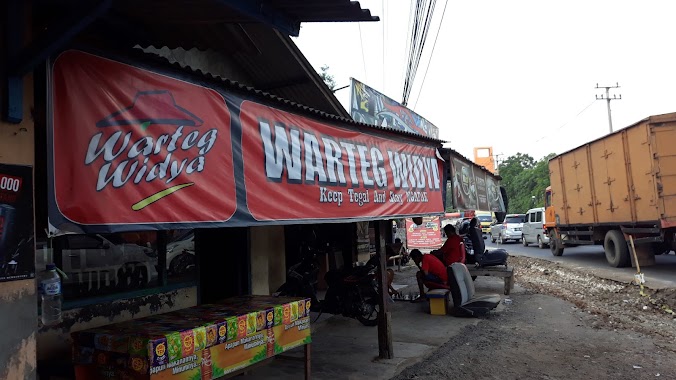 Warteg Widya, Author: Arie Harwilis