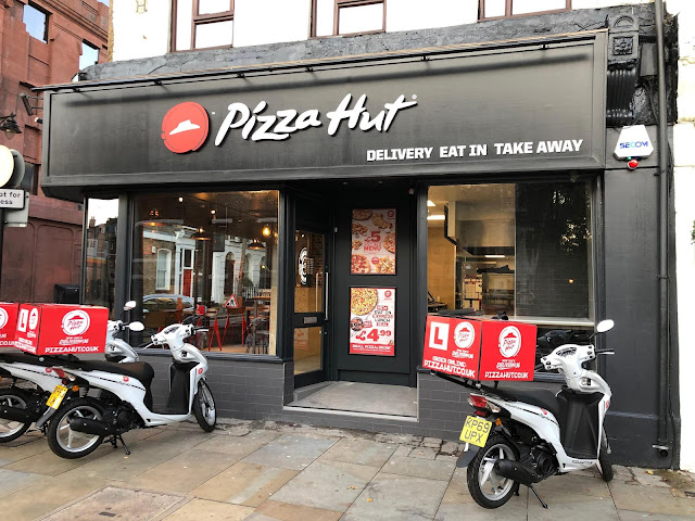 Pizza Hut Islington by null