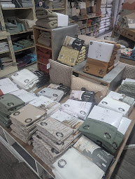 Photo n°24 de Espace Revêtements SAS CORRIGES à Mende (Magasin de stores et de rideaux)