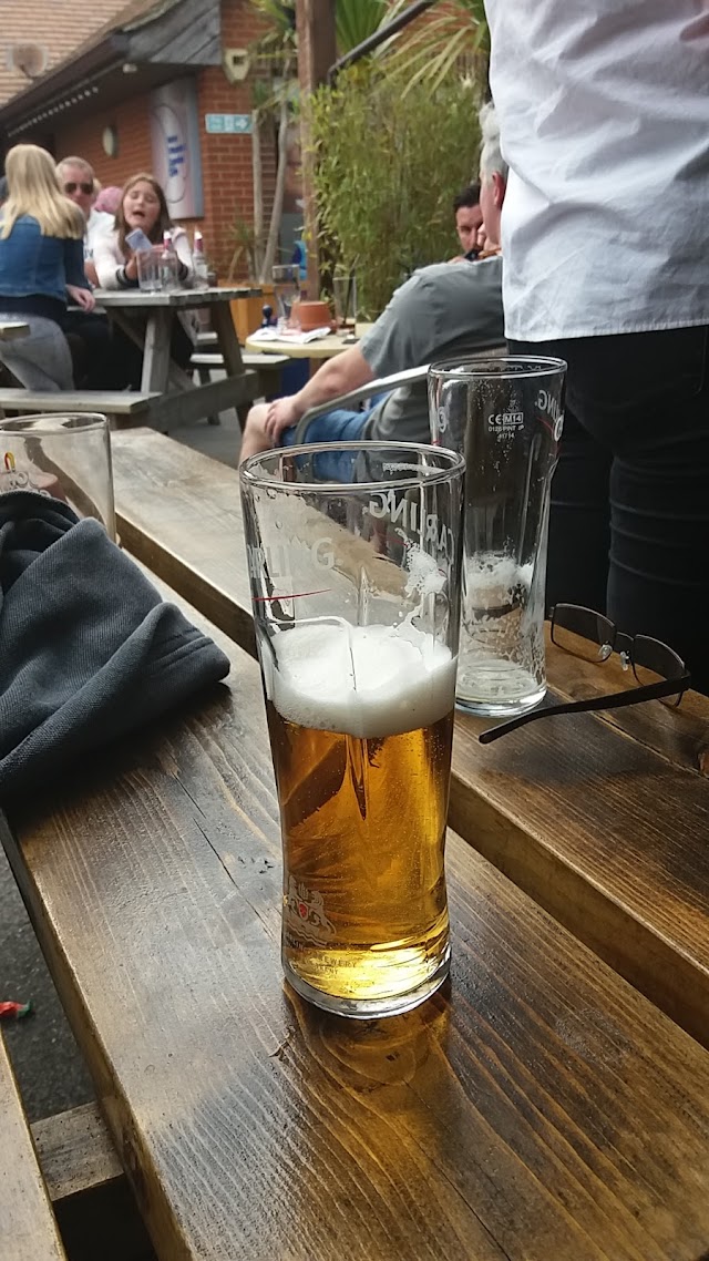 GARDEN BAR