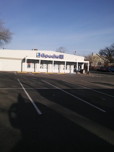 Photos of Goodwill Danbury Store and Donation Station