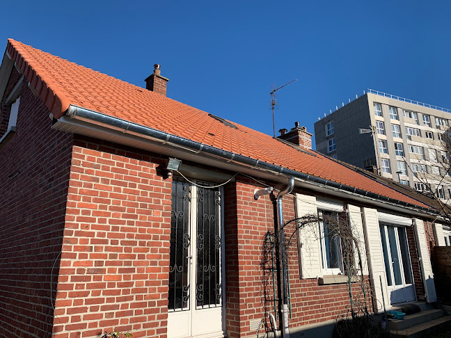 Ets Roger père & fils: Artisan couvreur Nettoyage rénovation toiture couverture zinguerie Somme 80 Abbeville Amiens - Entreprise de construction