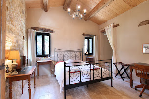Photo n°4 de Les Ateliers de la Bastide à La Bastide-d'Engras (Chambre d'hôtes)