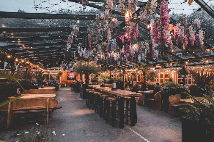 Y Stablau - Stables Bar by null