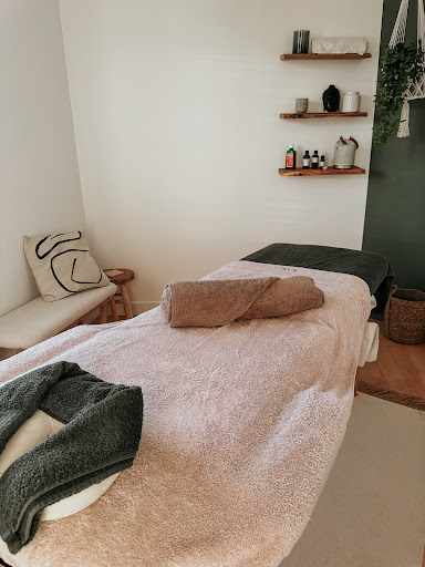 Liv Massage - Thumbnail