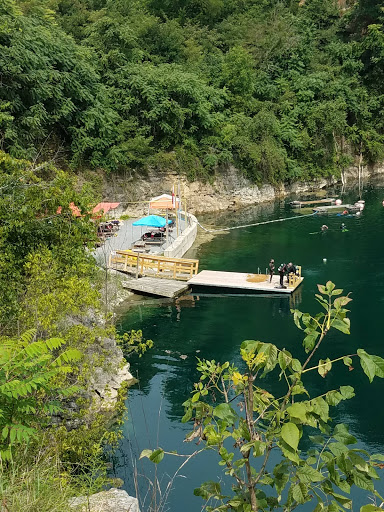 Gray Quarry - Visual