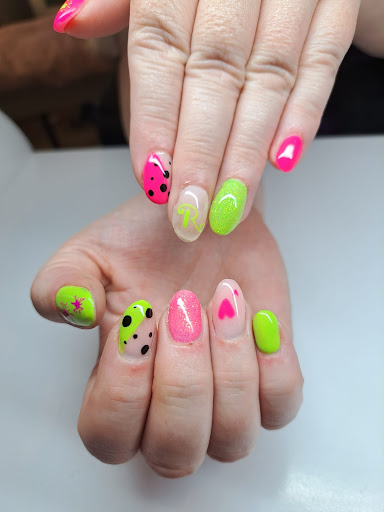 Milo nails - Thumbnail