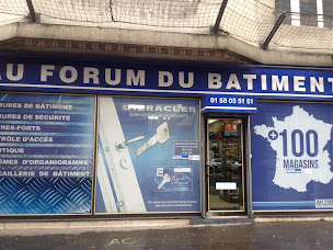 Photo n°3 de Au Forum Du Bâtiment - Plomberie Paris 17 à Paris (Magasin d'outillage)