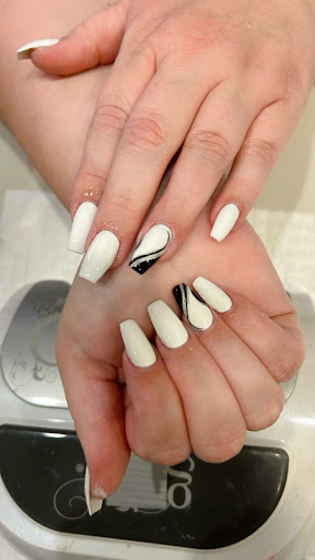 Spring Nails Salon - Thumbnail