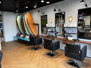 Photo n°4 de Salon FRANCK à Saint-Jean-de-Monts (Salon de manucure)