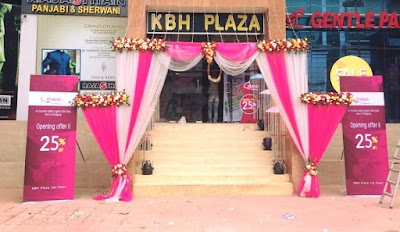 Photos of KBH Plaza