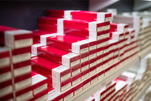 Photo n°20 de Chesnay Diffusion - Grossiste en coiffure et esthétique à Le Chesnay-Rocquencourt (Magasin d'articles de coiffure pour hommes)