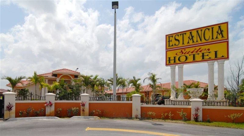 Estancia Hotel
