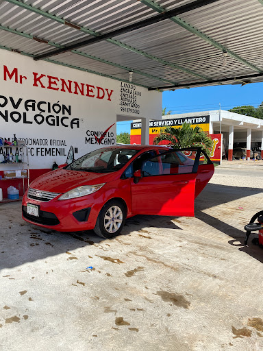 Mr. Kennedy "Taller Mecánico"