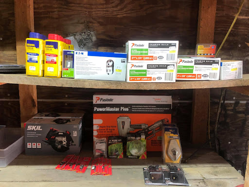 Tomahawk Feed and Farm Supply Gallery - United States