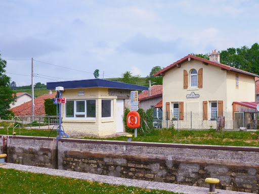 Écluse n°17 de Bauzemont Gallery - France