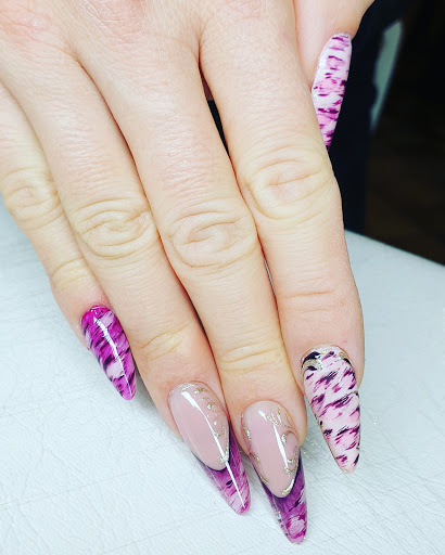 Gold Finger di Giovanna Zampieri - Thumbnail