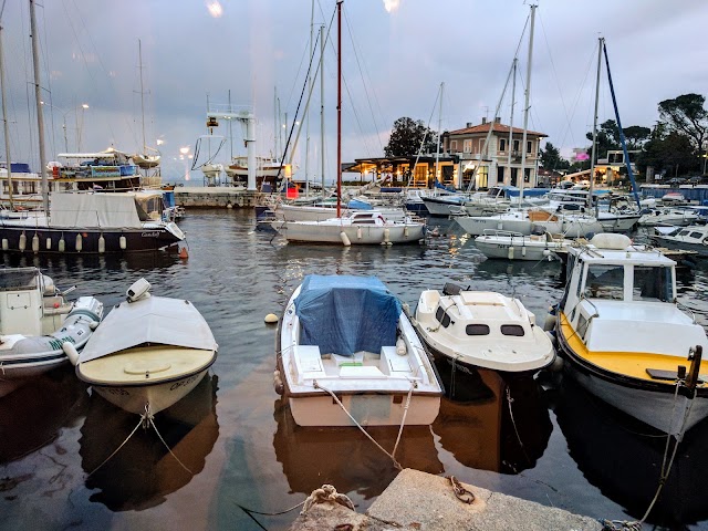 Bistro Yacht club