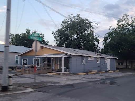 Kari's Kuts - Visual