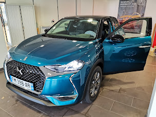 Photo n°1 de GARAGE MALLE PEUGEOT - CITROEN à Saint-Aubin-du-Cormier (Concessionnaire Peugeot)