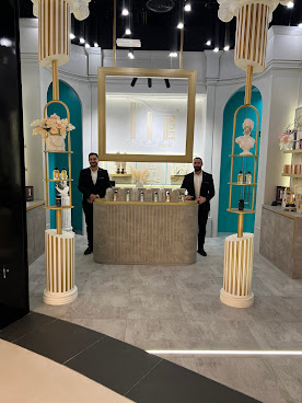 Modee Designs Boutique Dubai Mall موديه ديزاينز بوتيك دبي مول by null