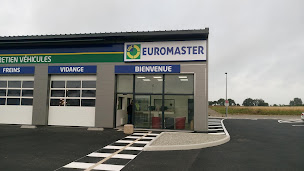 Photo n°1 de Euromaster Auto Services - Quimper Plogonnec à Plogonnec (Magasin de pneus)