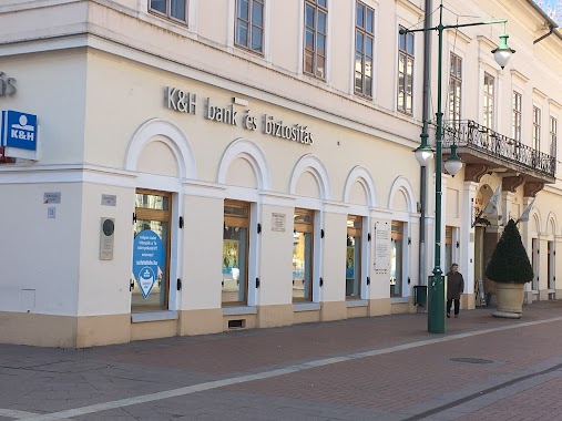 K&H fiók és ATM - Klauzál tér, Author: Tibor Sipos