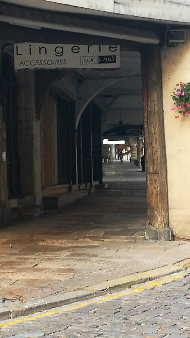 Les Arcades de Louhans