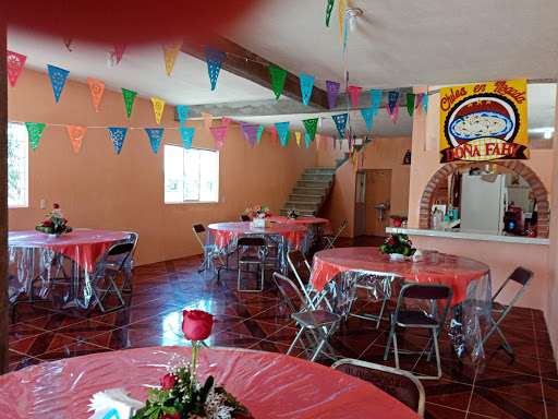 Chiles en Nogada Doña Faby