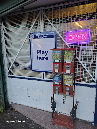 Ettingshall off license