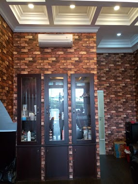 Wong Barbershop, Author: Wijaya Witjipto