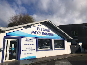 Photo n°1 de PISCINE PAYS BASQUE à Biarritz (Société de construction de piscine)