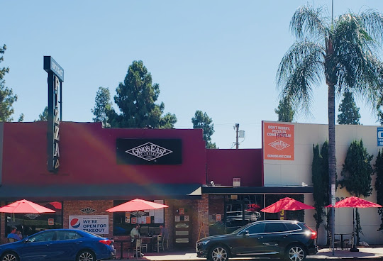 Gino's East of Chicago by null