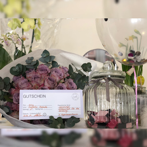 MABELLA BEAUTY BAR - Visual