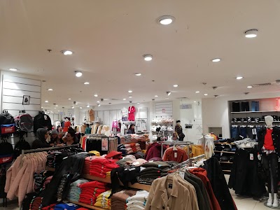 67 Burda Shopping Mall