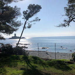Photo n°82 de Camping Plage Du Dramont à Saint-Raphaël (Agence de location de maisons de vacances)