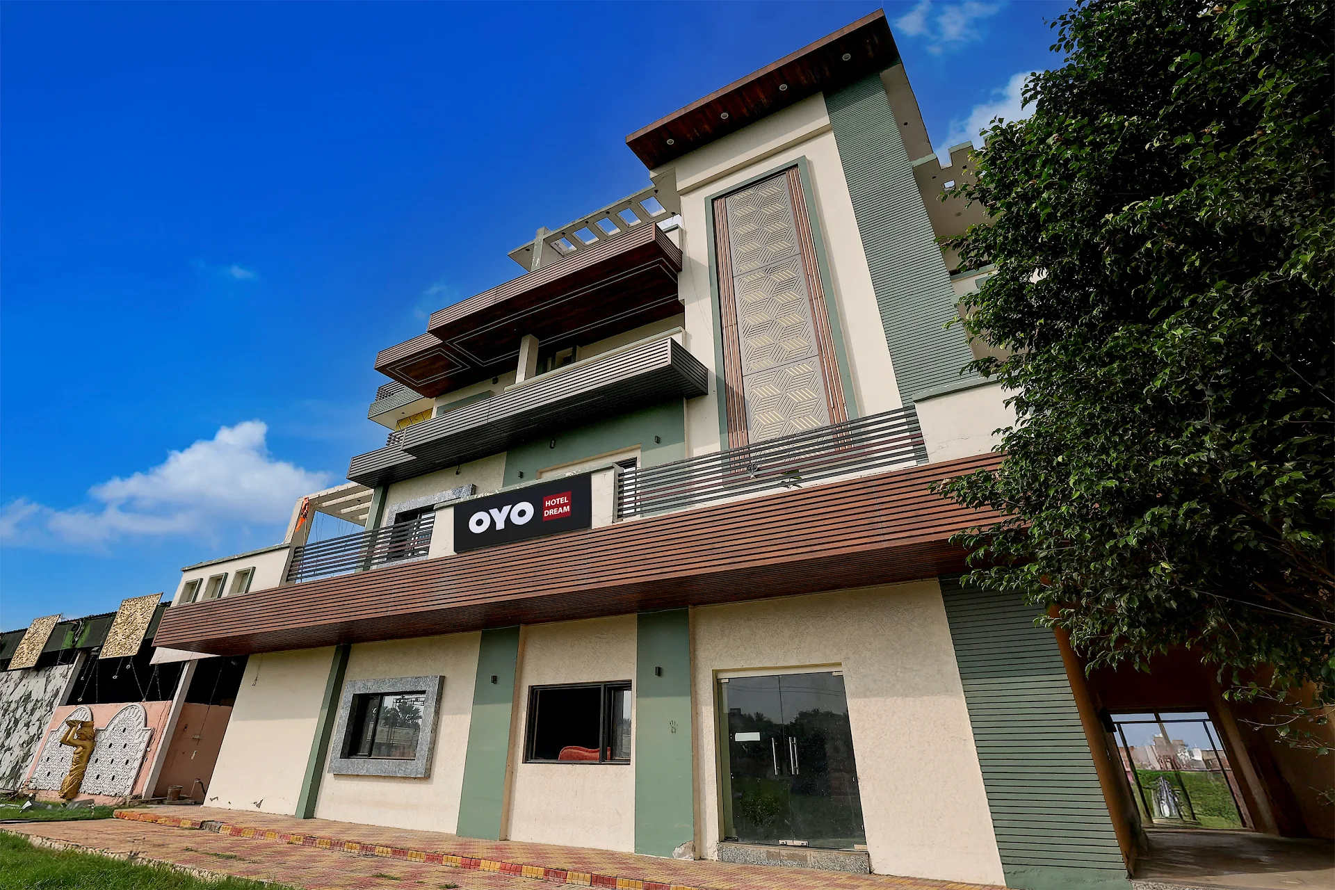 Townhouse Dream Hotel