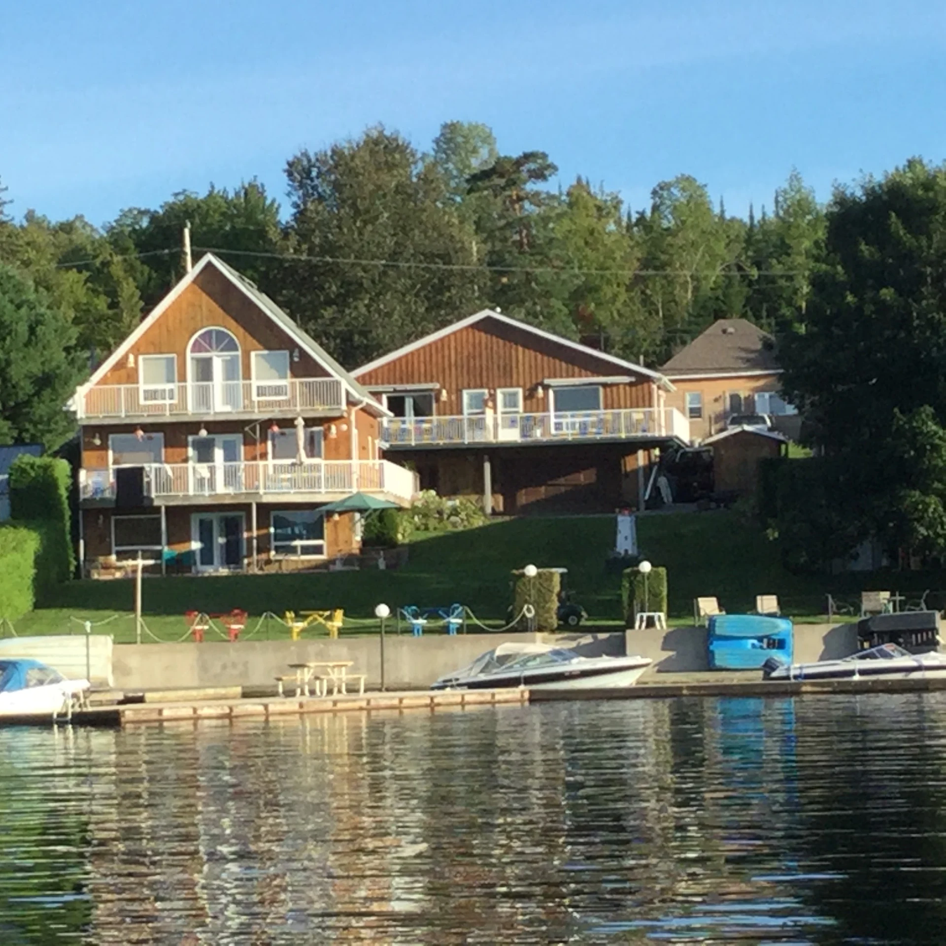 Lakeview Lodge