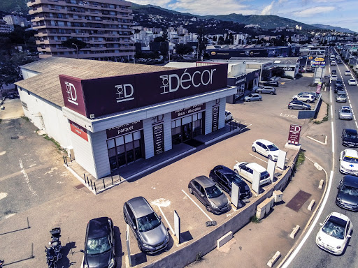 Hall Décor - Visual